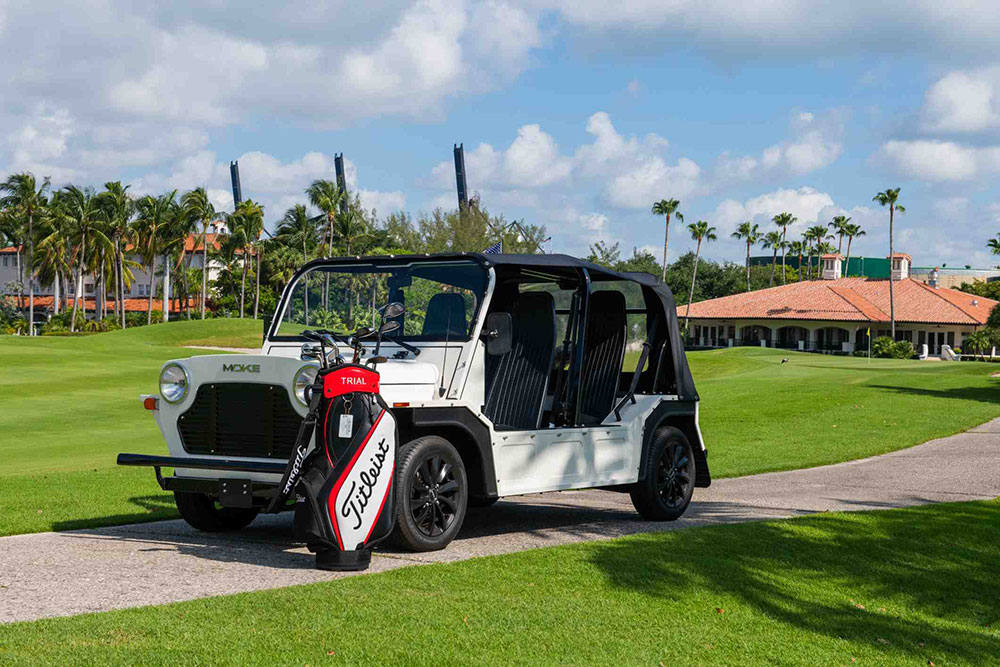 white moke with Golf Kit